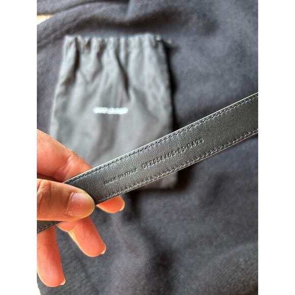 *BRAND NEW* SAINT LAURENT LEATHER CASSANDRE THIN BELT
DARK BEIGE - Picture 5 of 7